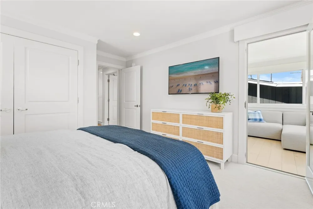 118 Sapphire Newport Beach, CA 92662