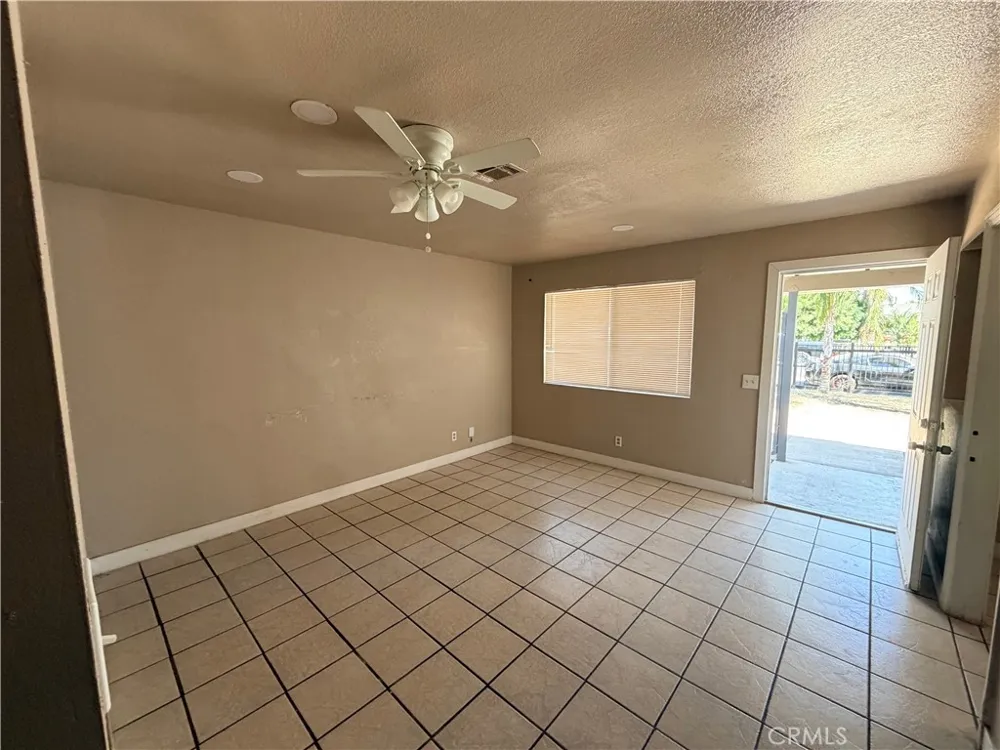 268 E 10th Merced, CA 95341