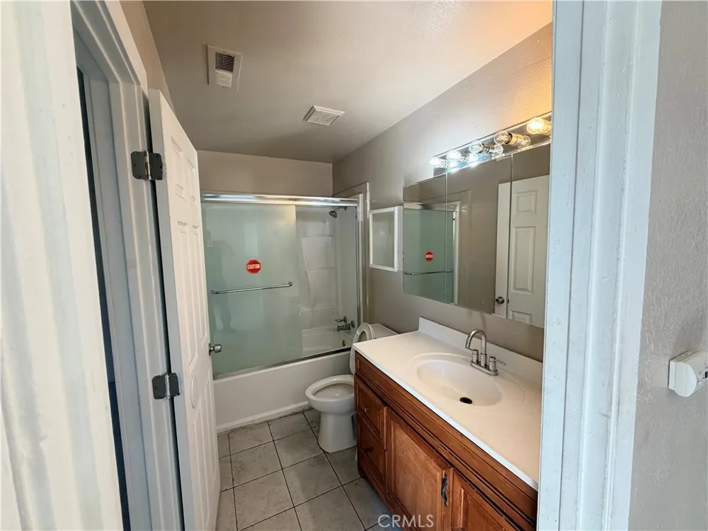 268 E 10th Merced, CA 95341
