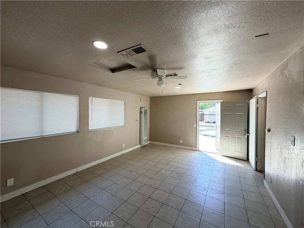 268 E 10th Merced, CA 95341