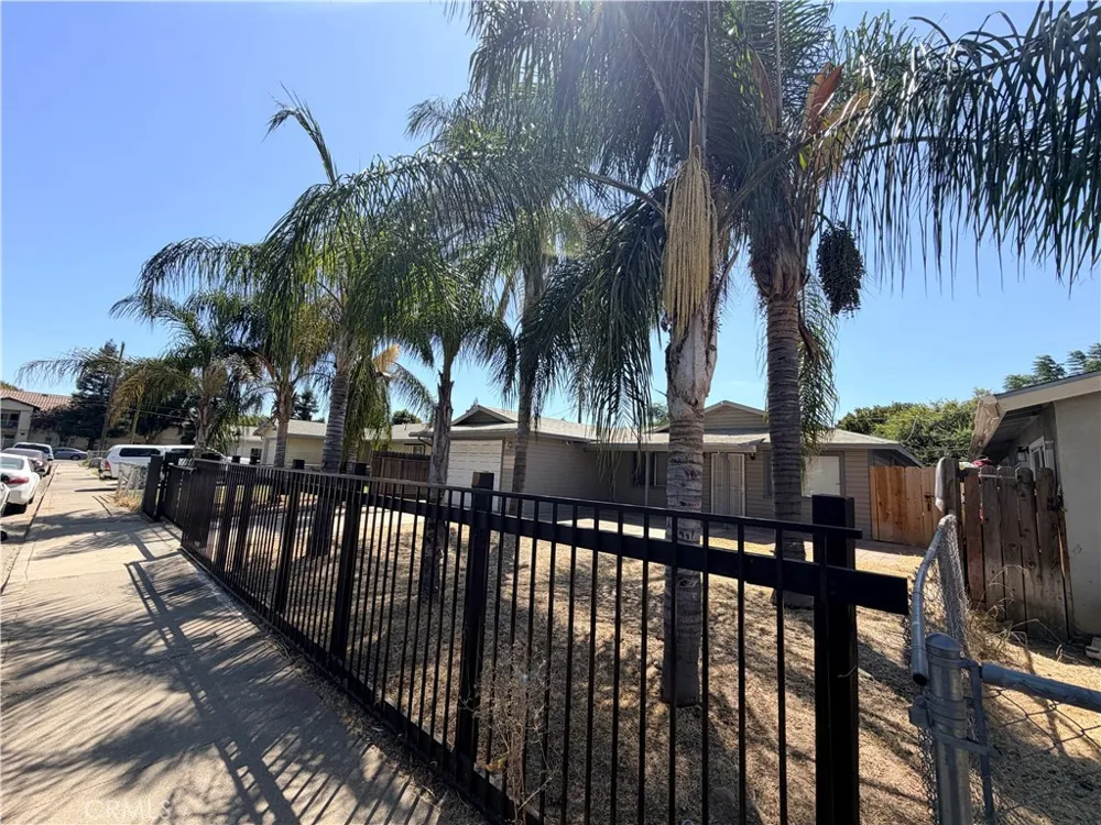 268 E 10th Merced, CA 95341