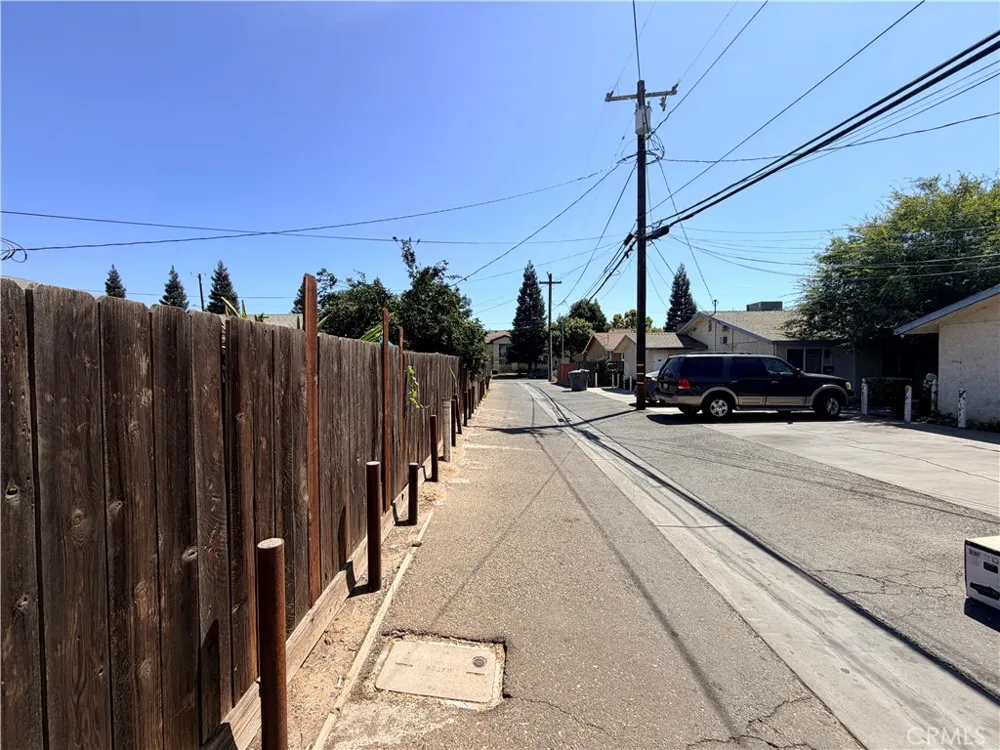 268 E 10th Merced, CA 95341