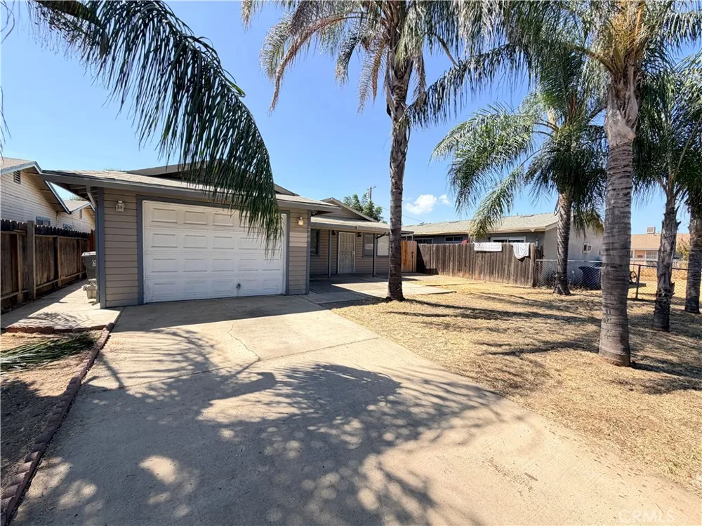 268 E 10th Merced, CA 95341