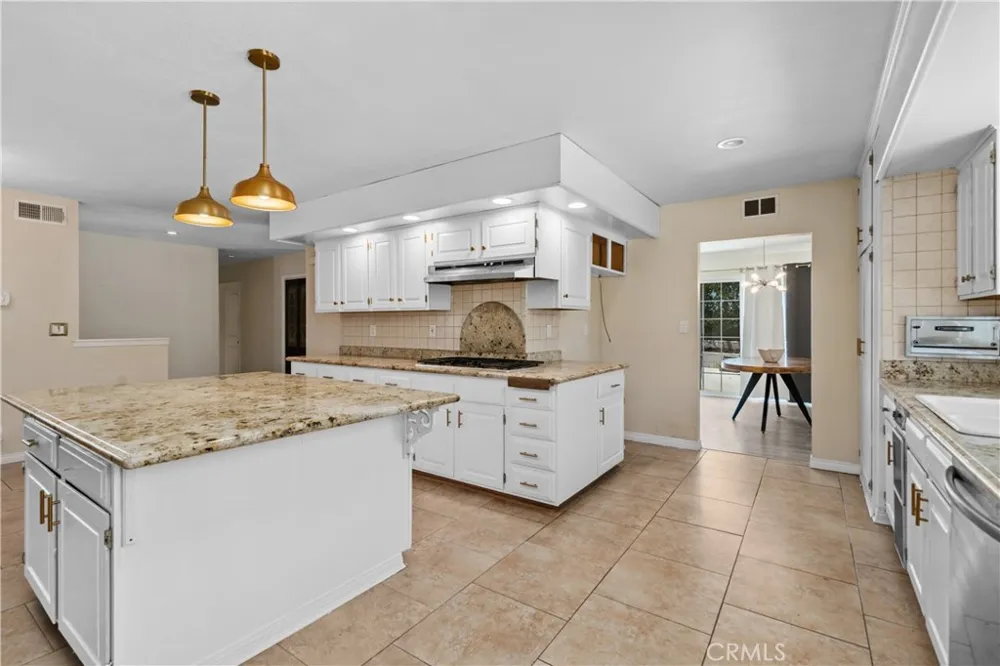 789 Hudspeth Street Simi Valley, CA 93065