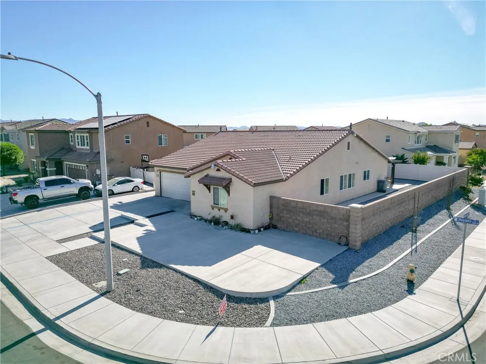 1676 Hayloft Place San Jacinto, CA 92582