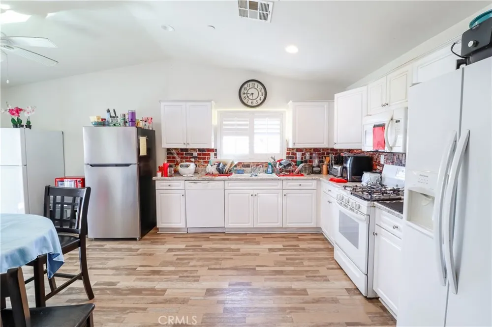 1676 Hayloft Place San Jacinto, CA 92582
