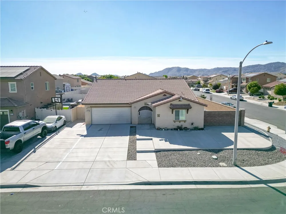 1676 Hayloft Place San Jacinto, CA 92582