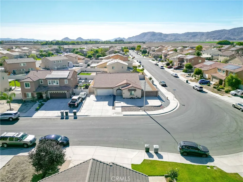 1676 Hayloft Place San Jacinto, CA 92582