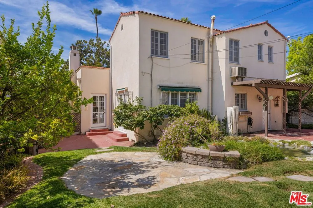 1007 Matilija Road Glendale, CA 91202