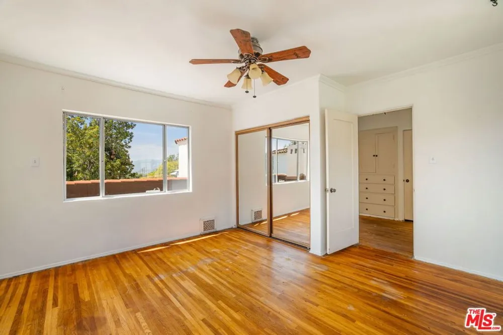 1007 Matilija Road Glendale, CA 91202