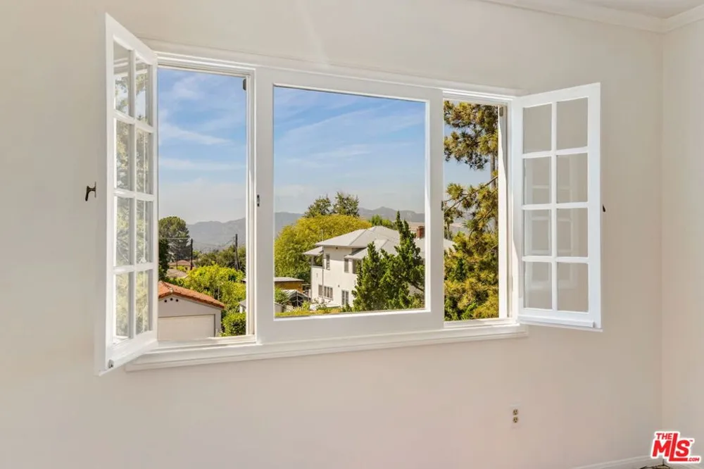1007 Matilija Road Glendale, CA 91202