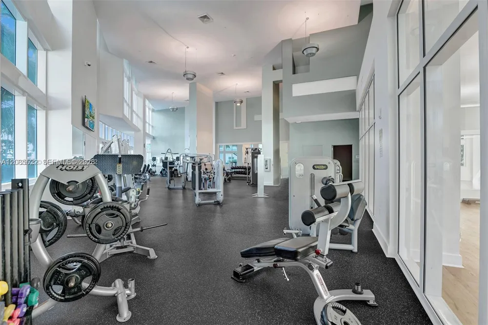1900 Bayshore Dr #508 Miami, FL 33132