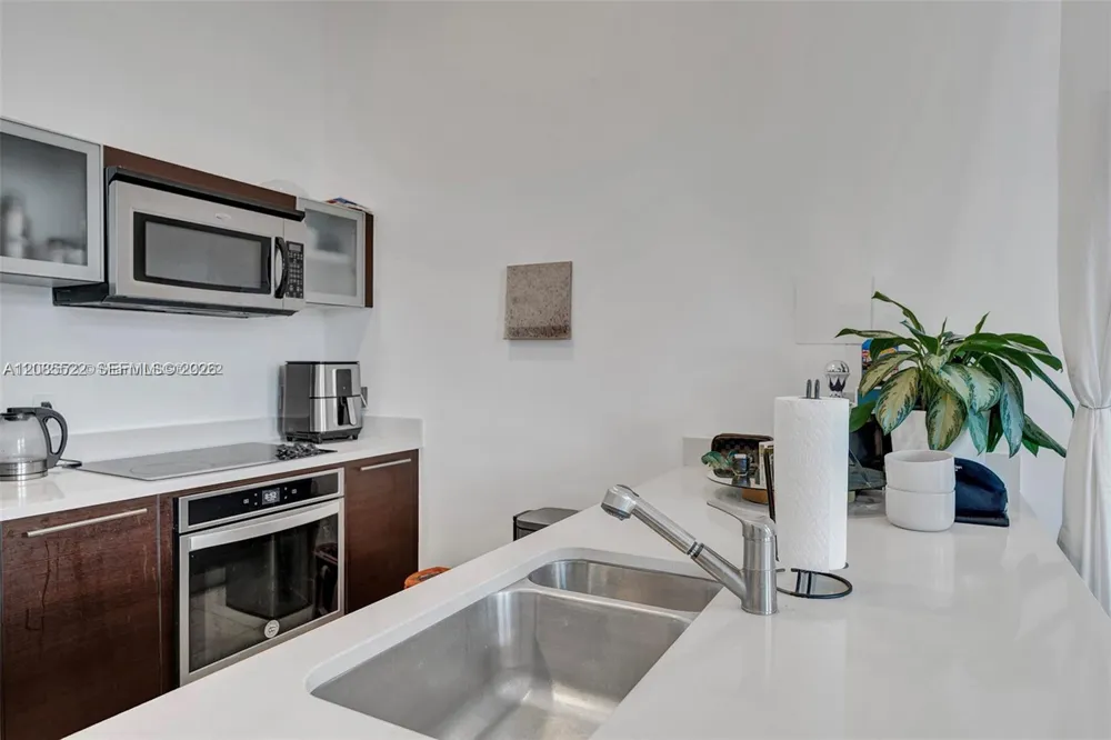 1900 Bayshore Dr #508 Miami, FL 33132
