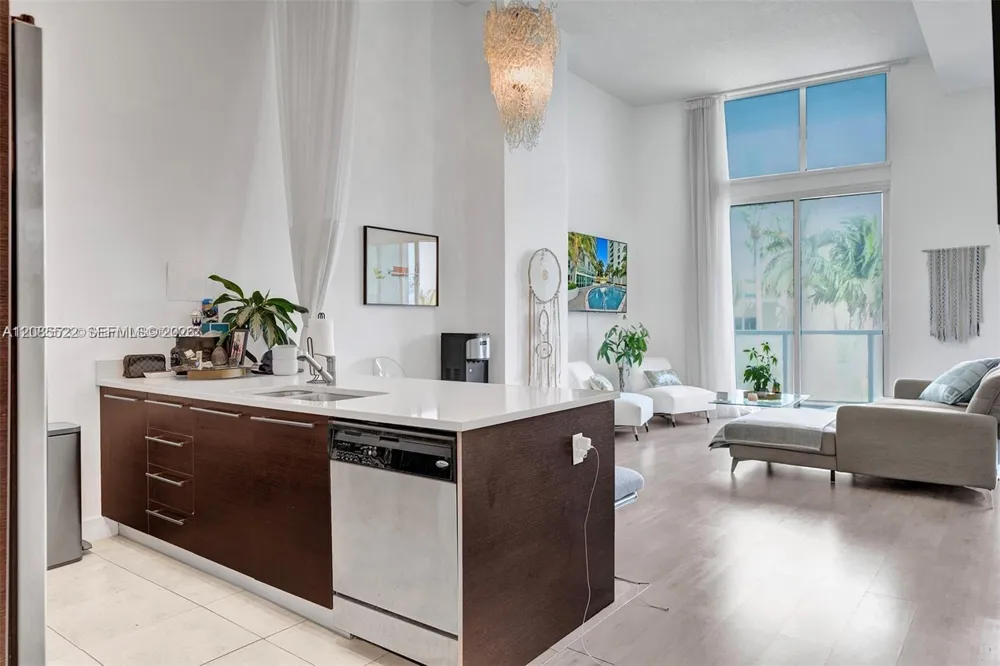 1900 Bayshore Dr #508 Miami, FL 33132