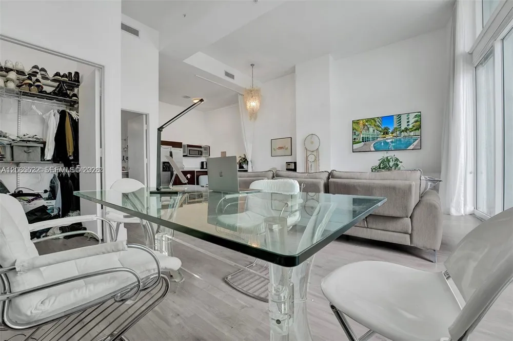 1900 Bayshore Dr #508 Miami, FL 33132