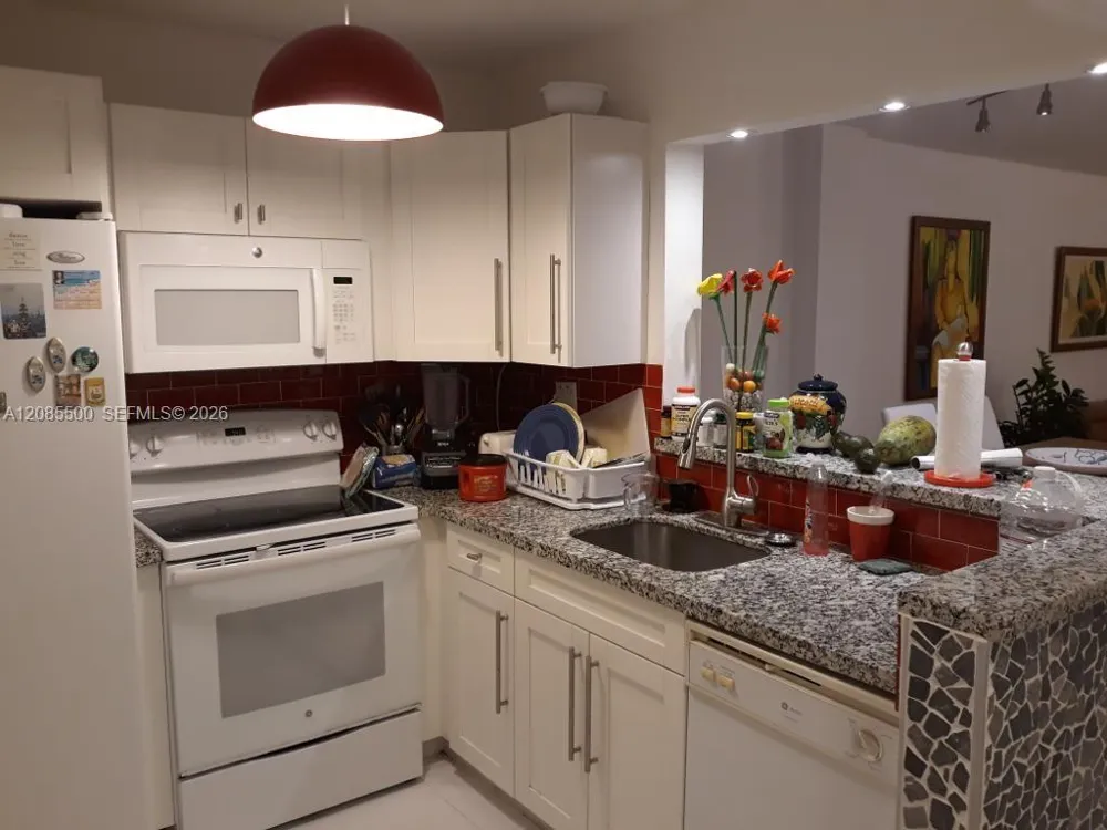 8100 Byron Ave #504 Miami Beach, FL 33141