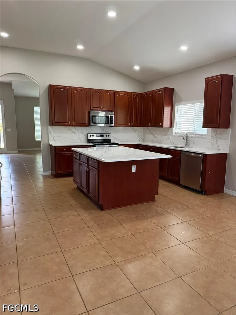 Sutherland Court Cape Coral, FL 33991