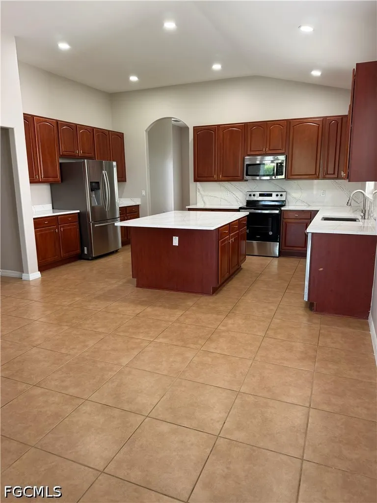 Sutherland Court Cape Coral, FL 33991