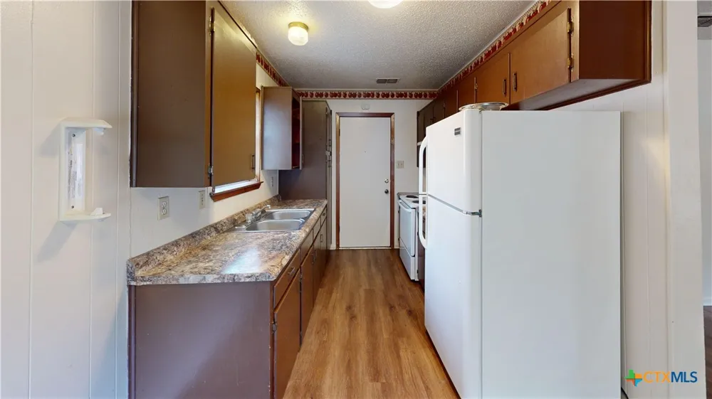 2003 Dennis Street Copperas Cove, TX 76522