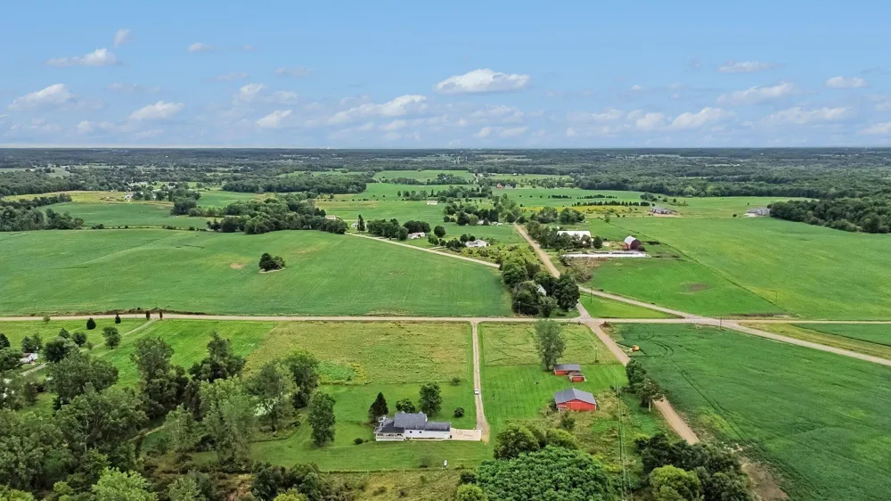 5045 Brown Road Vermontville, MI 49096