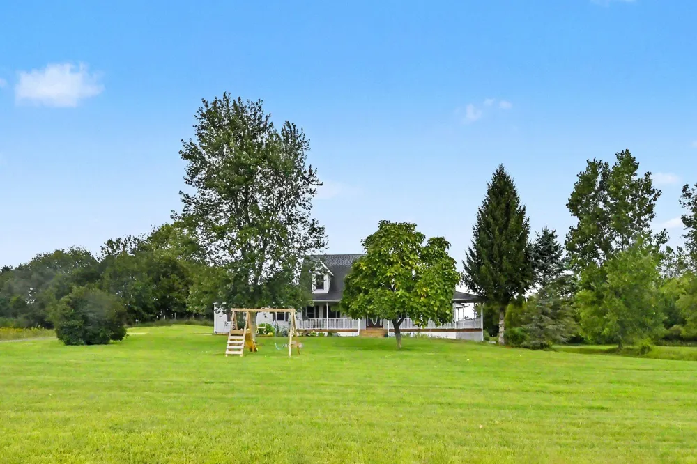 5045 Brown Road Vermontville, MI 49096