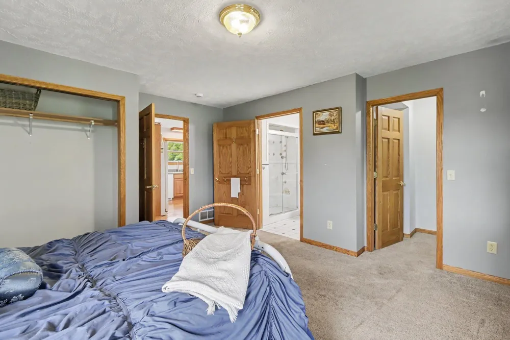 5045 Brown Road Vermontville, MI 49096