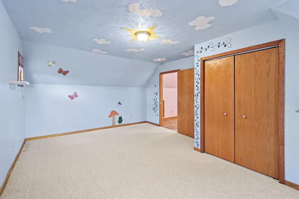 5045 Brown Road Vermontville, MI 49096
