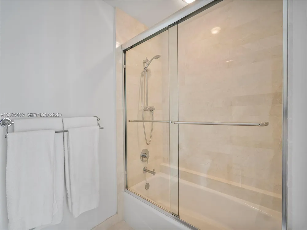 17301 Biscayne Blvd #1105 North Miami Beach, FL 33160