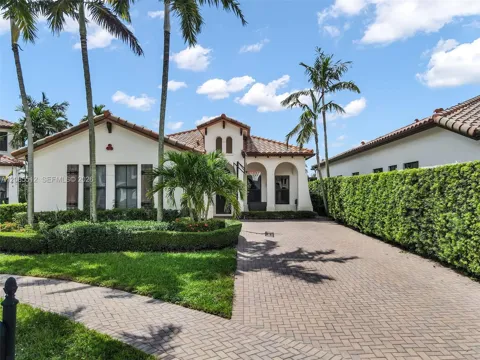 2660 NW 84th Way