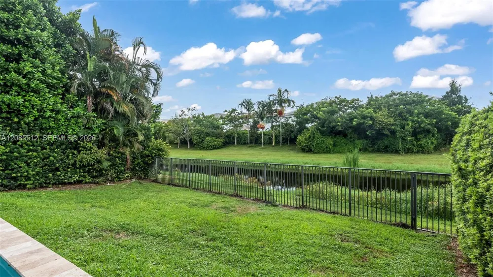 2660 NW 84th Way Cooper City, FL 33024