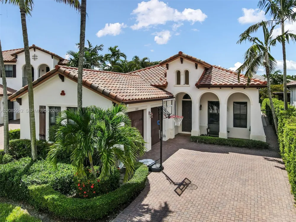 2660 NW 84th Way Cooper City, FL 33024
