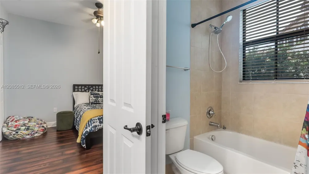 2660 NW 84th Way Cooper City, FL 33024