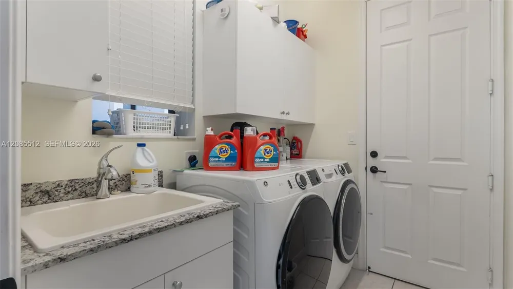 2660 NW 84th Way Cooper City, FL 33024