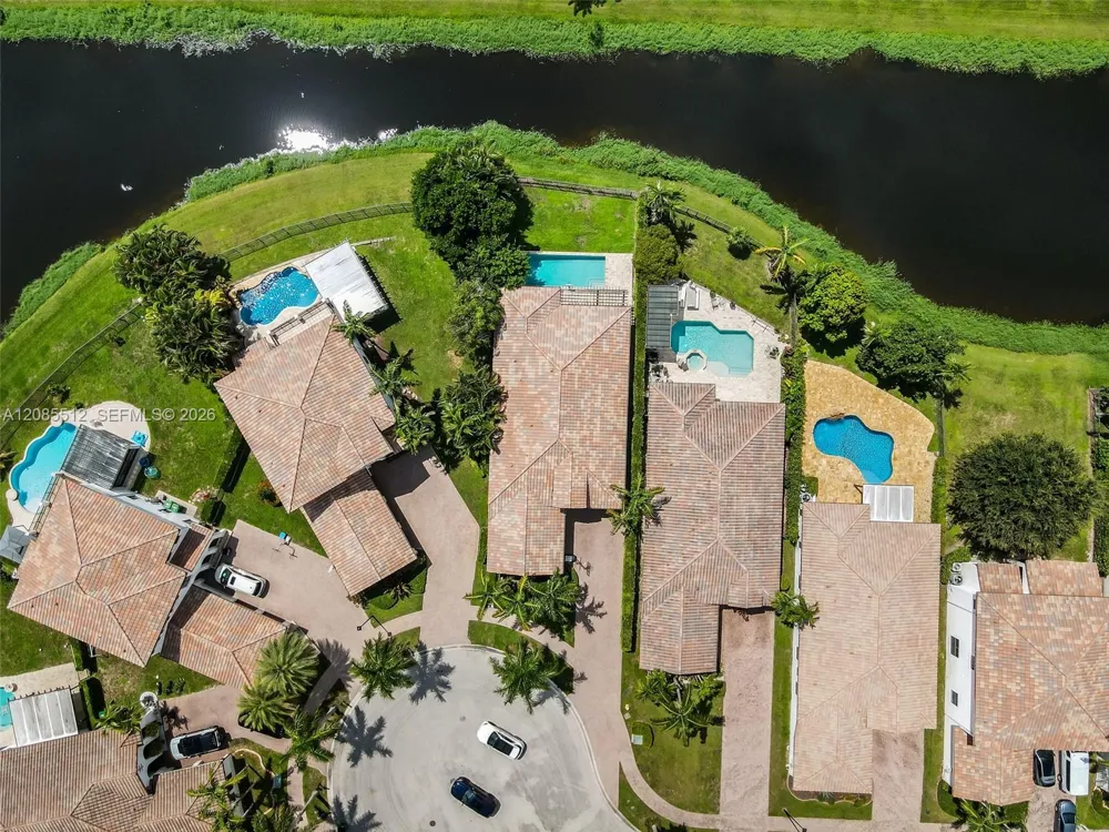 2660 NW 84th Way Cooper City, FL 33024