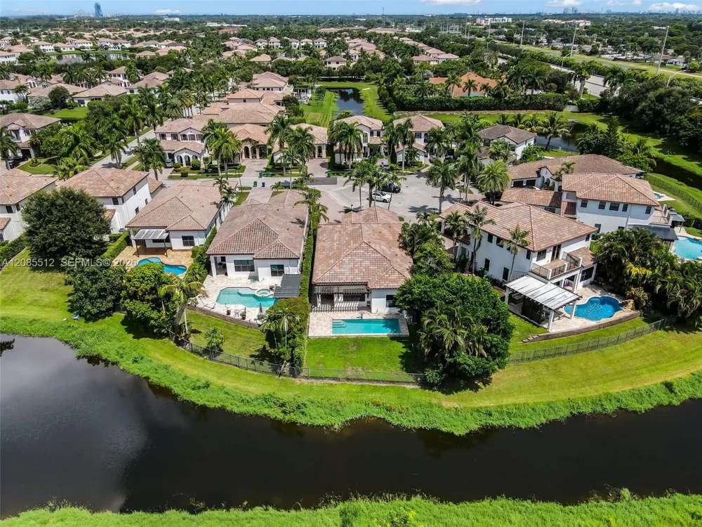 2660 NW 84th Way Cooper City, FL 33024