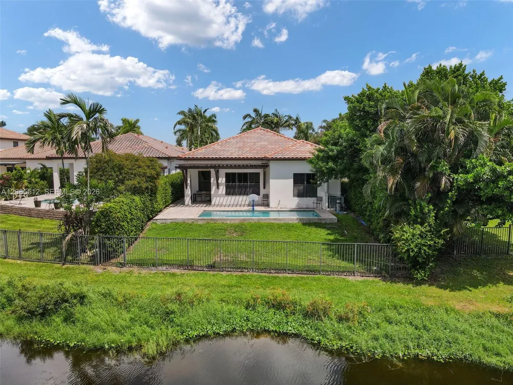 2660 NW 84th Way Cooper City, FL 33024