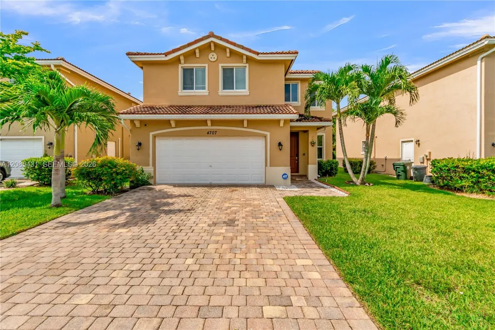 4707 Foxtail Palm Ct Green Acres, FL 33463