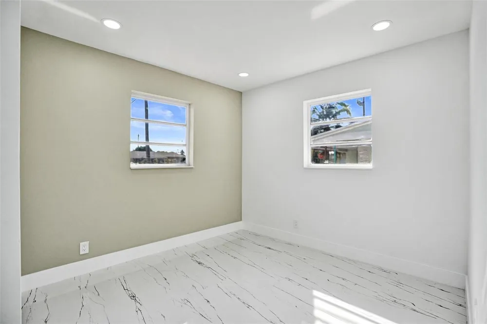 1437 SW 1ST AVENUE Deerfield Beach, FL 33441
