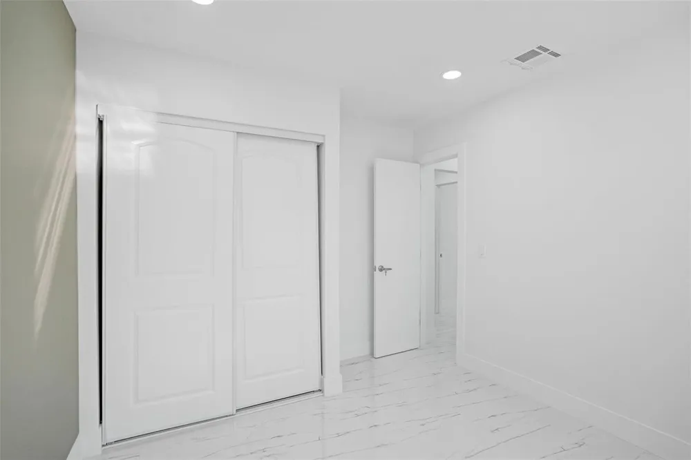 1437 SW 1ST AVENUE Deerfield Beach, FL 33441