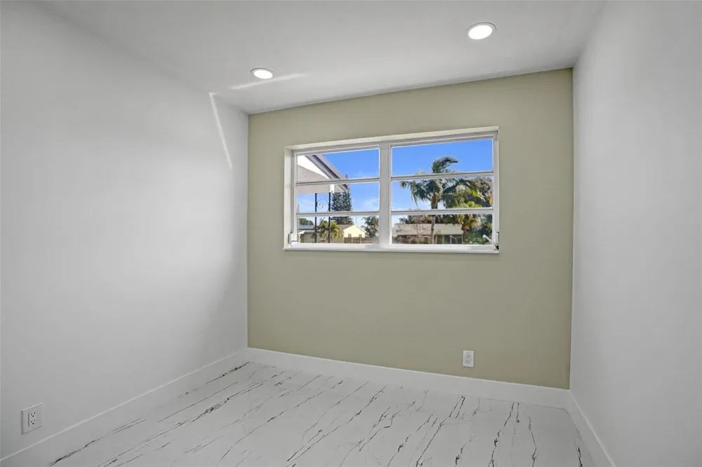 1437 SW 1ST AVENUE Deerfield Beach, FL 33441