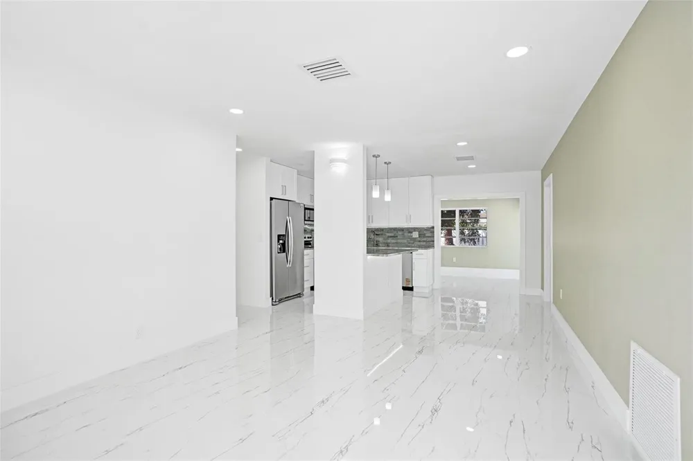 1437 SW 1ST AVENUE Deerfield Beach, FL 33441