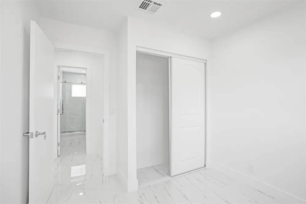 1437 SW 1ST AVENUE Deerfield Beach, FL 33441