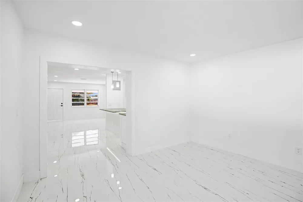 1437 SW 1ST AVENUE Deerfield Beach, FL 33441