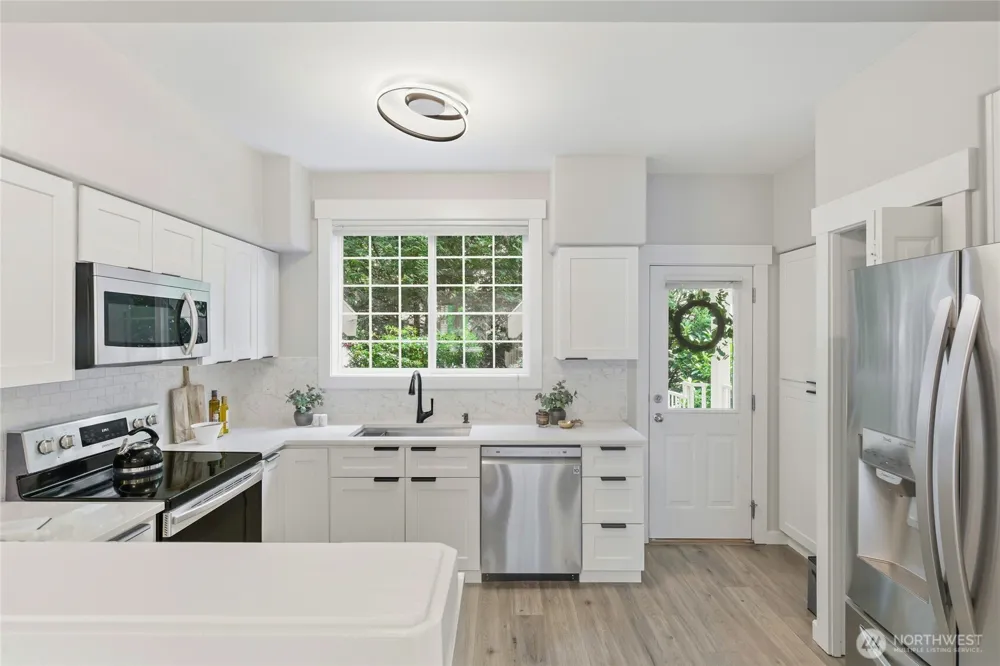 23120 SE Black Nugget Road #L4 Issaquah, WA 98029