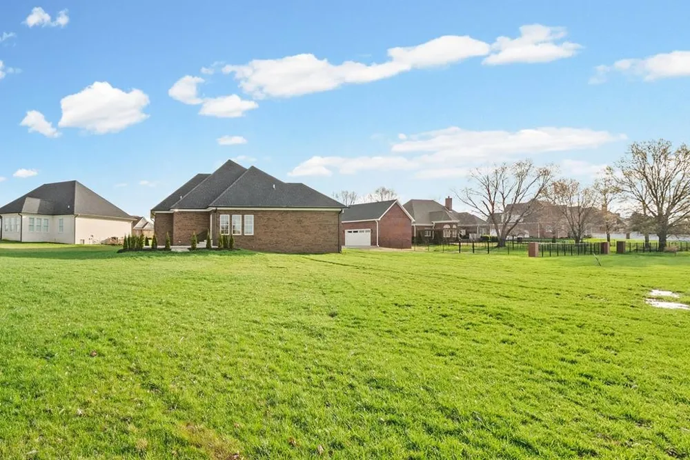 125 Pemberton Place Hopkinsville, KY 42240