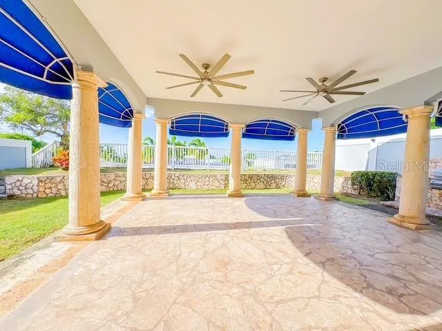 Villas Reales 410 VIA ESCORIAL Guaynabo, PR 00969