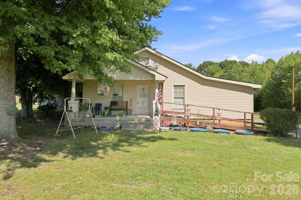 512 W Bank Street Salisbury, NC 28146