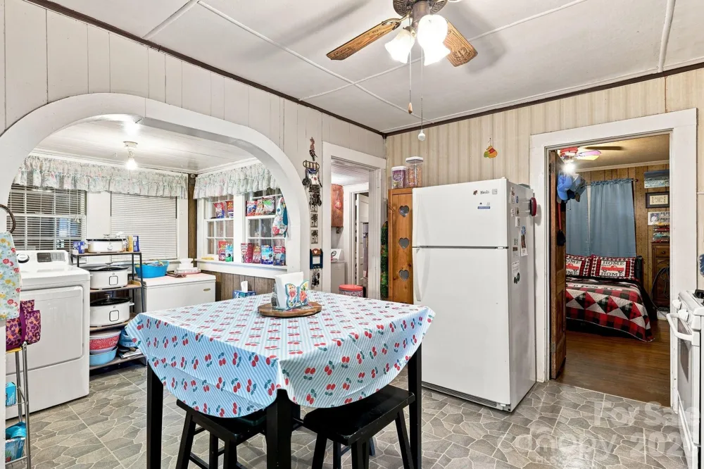 512 W Bank Street Salisbury, NC 28146