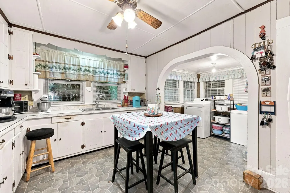 512 W Bank Street Salisbury, NC 28146