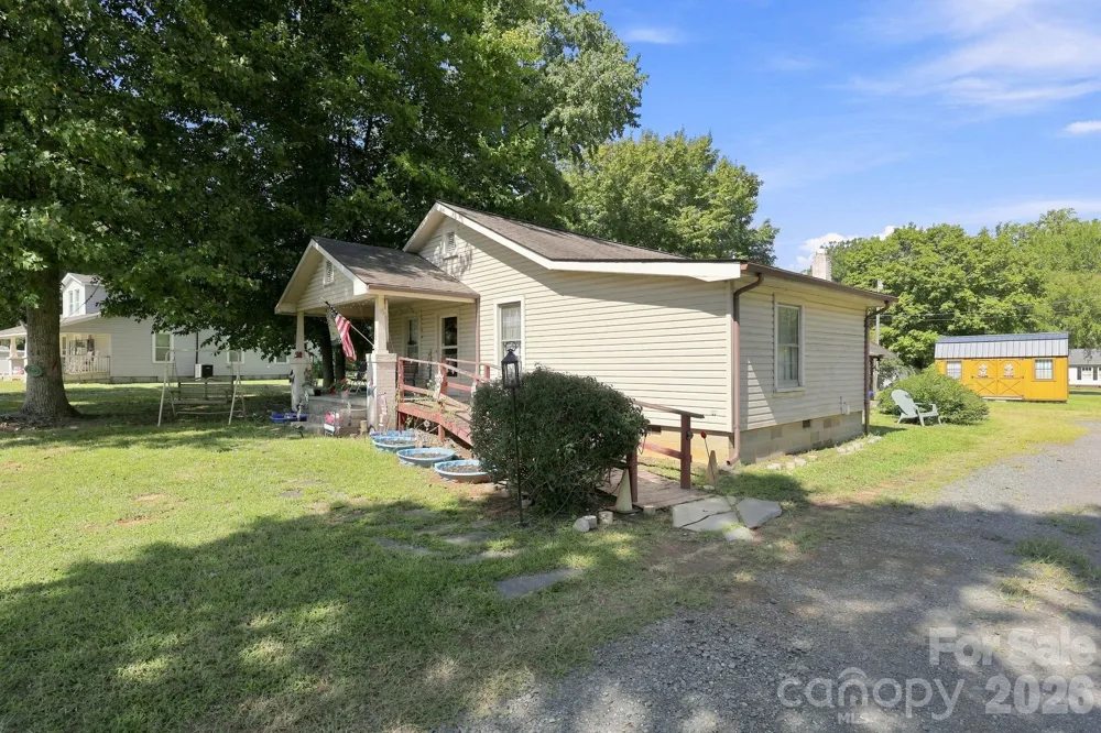 512 W Bank Street Salisbury, NC 28146